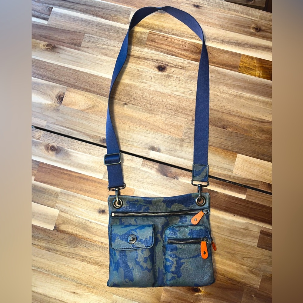 Roots Village Bag